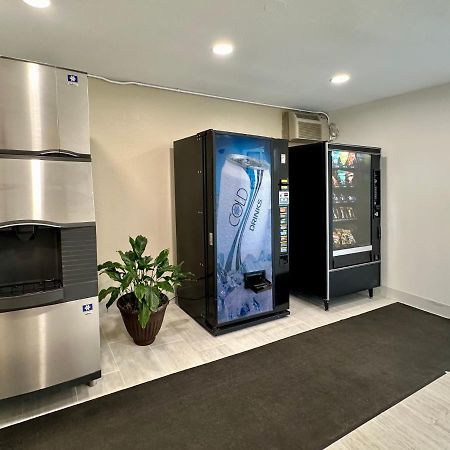 Royal Inn And Suites Charlotte Airport Zewnętrze zdjęcie
