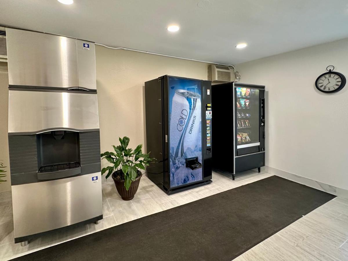 Royal Inn And Suites Charlotte Airport Zewnętrze zdjęcie