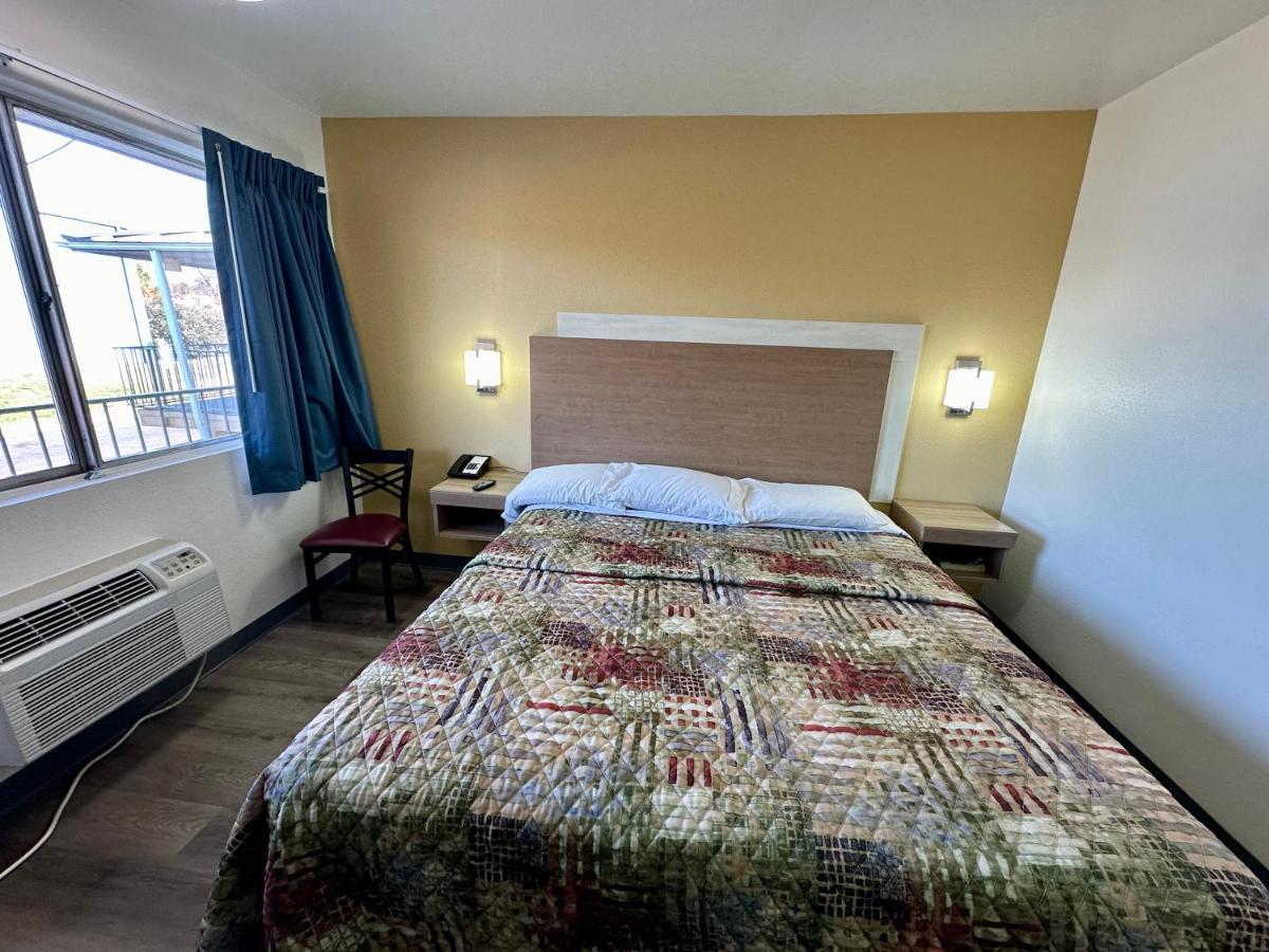 Royal Inn And Suites Charlotte Airport Zewnętrze zdjęcie