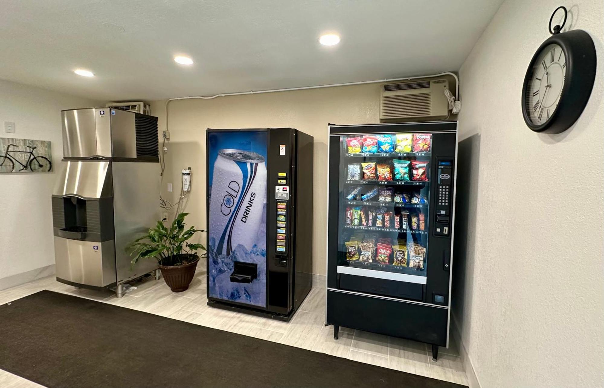 Royal Inn And Suites Charlotte Airport Zewnętrze zdjęcie