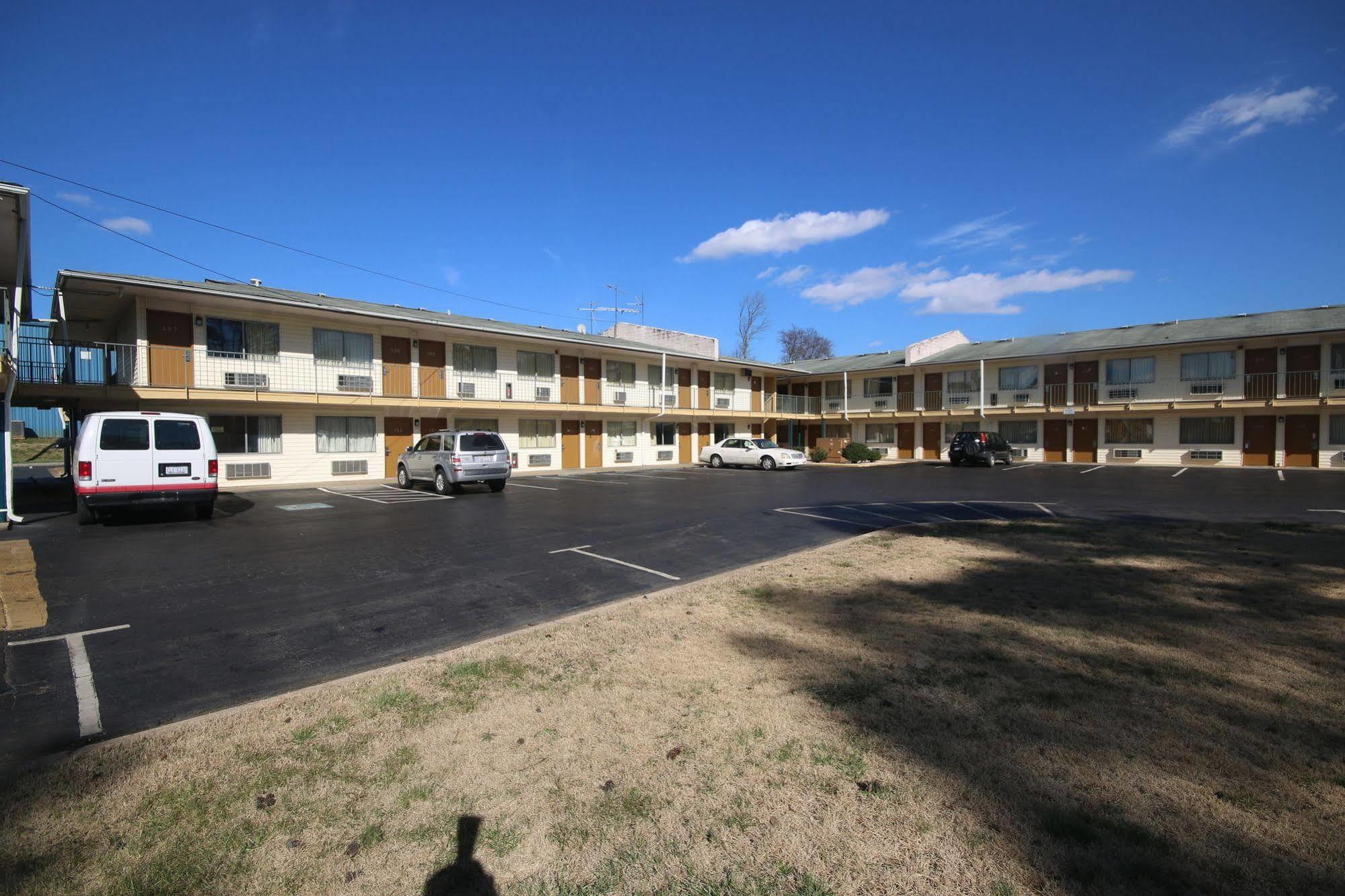 Royal Inn And Suites Charlotte Airport Zewnętrze zdjęcie