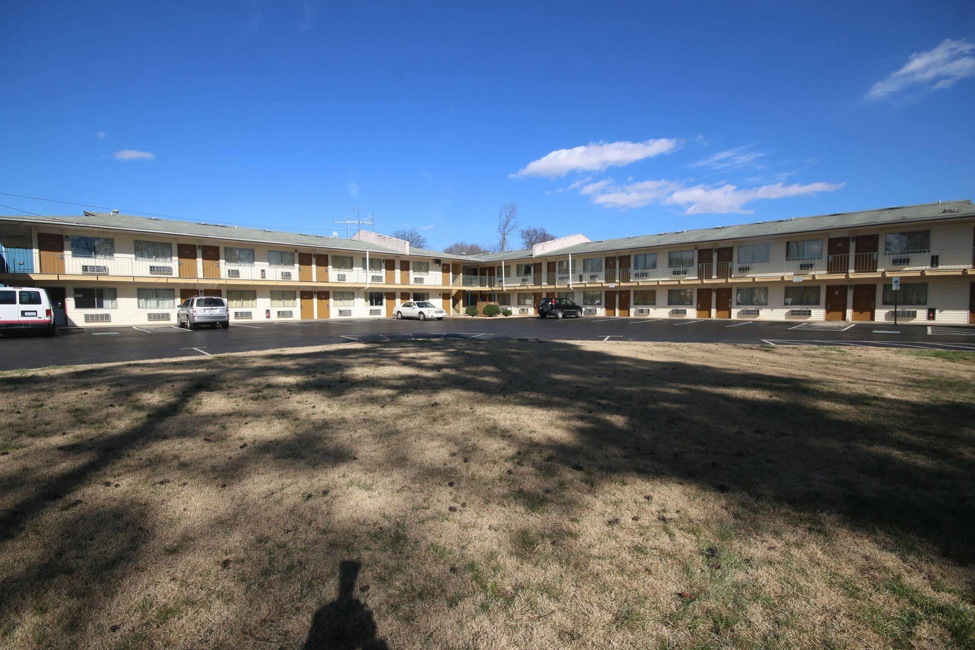 Royal Inn And Suites Charlotte Airport Zewnętrze zdjęcie