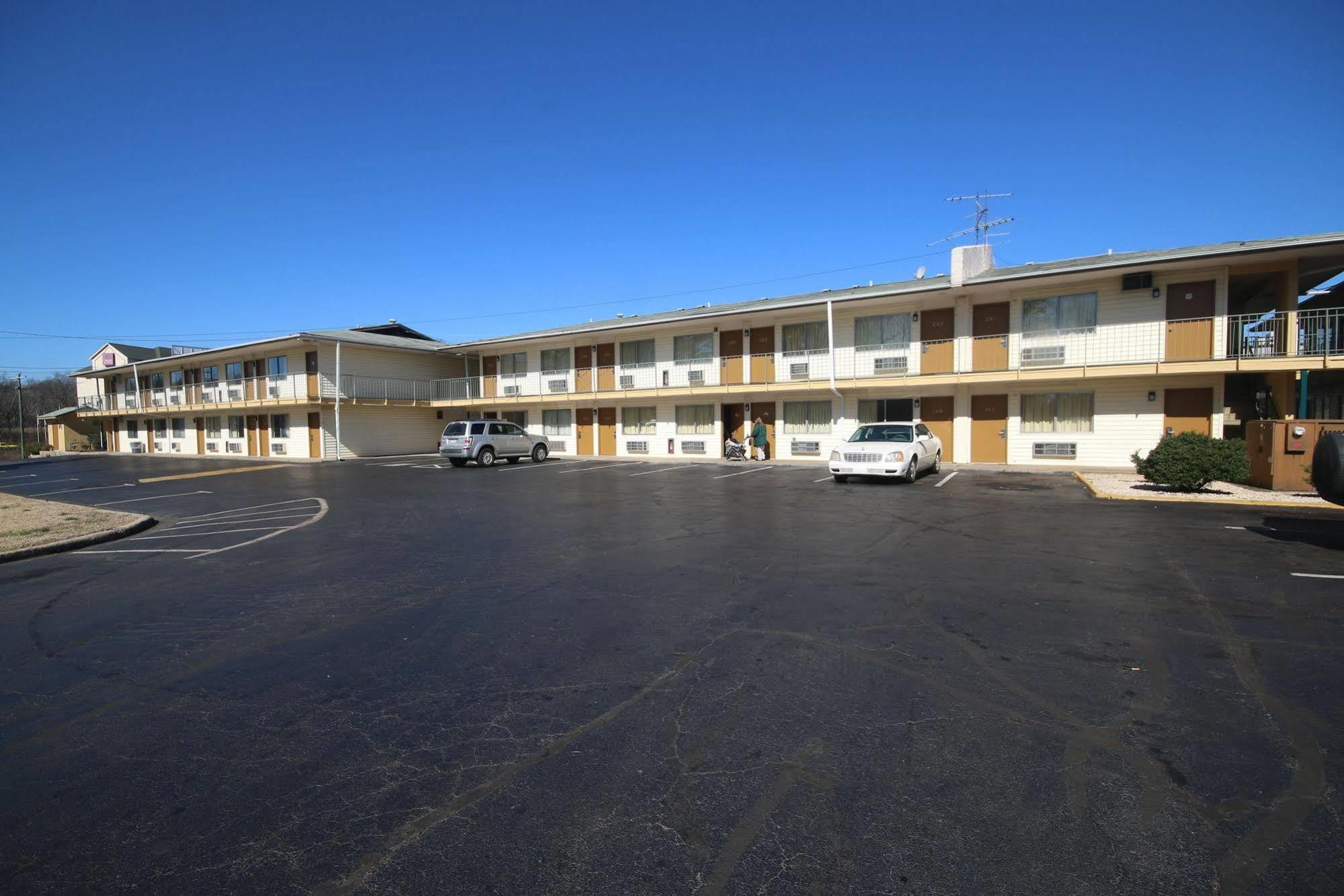 Royal Inn And Suites Charlotte Airport Zewnętrze zdjęcie