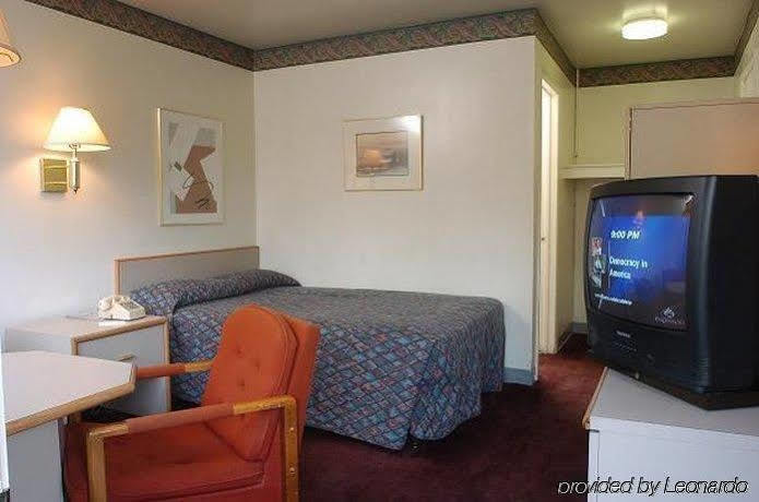 Royal Inn And Suites Charlotte Airport Zewnętrze zdjęcie
